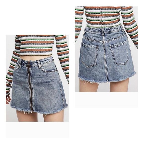 FP WE THE FREE Zip It Up Denim Jean Mini Skirt Frayed Hem - Picture 1 of 6